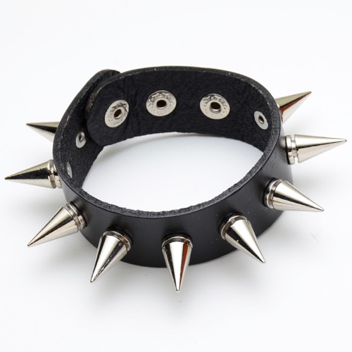 YW-B-19 Metal spike bracelet single row - Click Image to Close